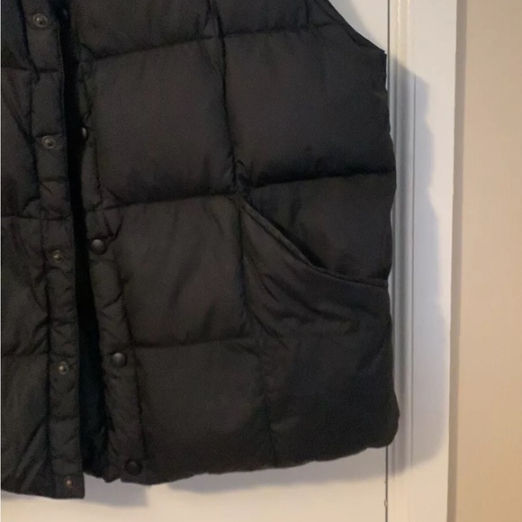 Land’s End Men’s down vest - Picture 4 of 7